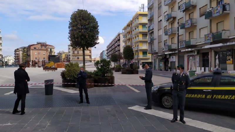 Sequestrata piazza Bilotti a Cosenza